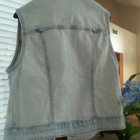NWOT Mossimo denim vest - Picture 4 of 4